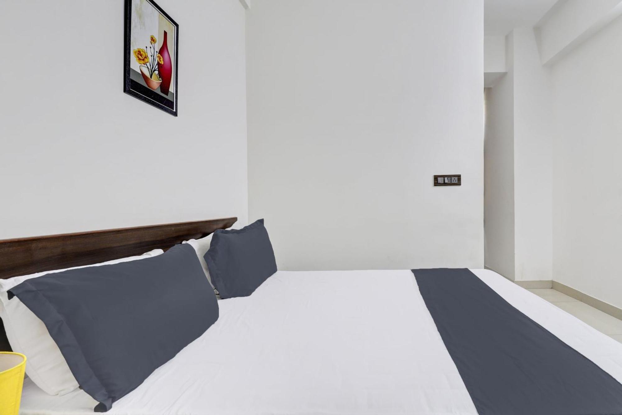 Hotel O J.K. Suites & Rooms Bangalore Extérieur photo