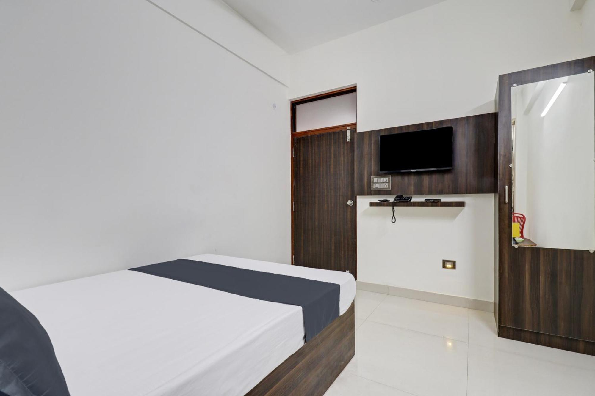 Hotel O J.K. Suites & Rooms Bangalore Extérieur photo