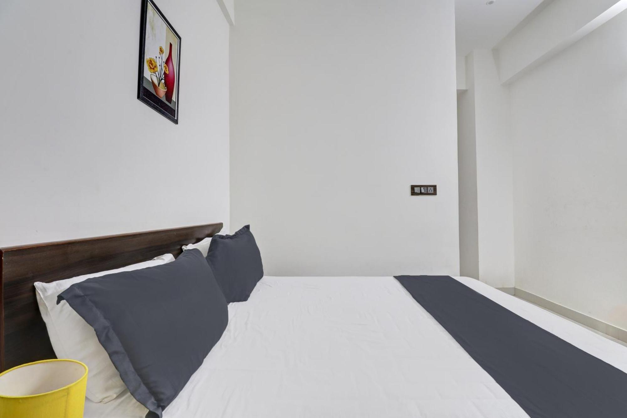 Hotel O J.K. Suites & Rooms Bangalore Extérieur photo